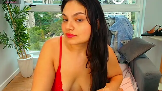 Betty Sims online show from February 3, 8:36 pm