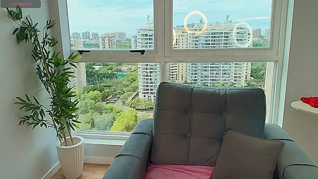 Betty Sims online show from February 5, 11:59 am