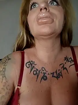 MiaMooly online show from March 5, 6:26 pm