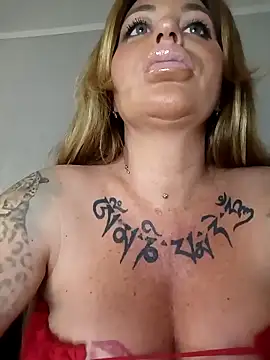 MiaMooly online show from March 28, 7:24 pm