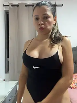 Snapshot of ANDREA04_ chatting on February 18, 3:13 am ANDREA04 online show from February 18, 3:13 am