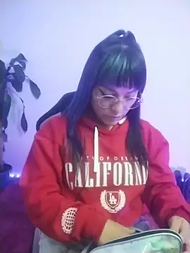 missfungi8 online show from March 20, 1:10 am