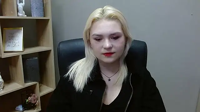 SweetLilyxo online show from February 17, 7:38 am