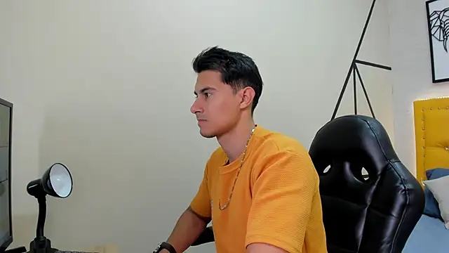 Mike Conors online show from February 19, 1:56 am