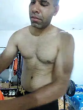 Snapshot of thom_1 chatting on March 4, 2:06 am thom 1 online show from March 4, 2:06 am