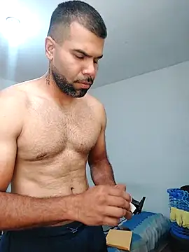 Snapshot of thom_1 chatting on March 24, 4:23 pm thom 1 online show from March 24, 4:23 pm