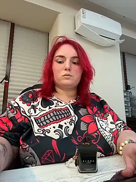 Esteri Moon online show from February 15, 3:42 pm