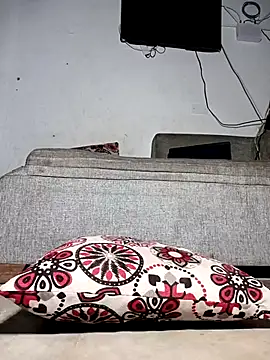 Snapshot of Kittydirty7 chatting on April 1, 2:45 am Kittydirty7 online show from April 1, 2:45 am