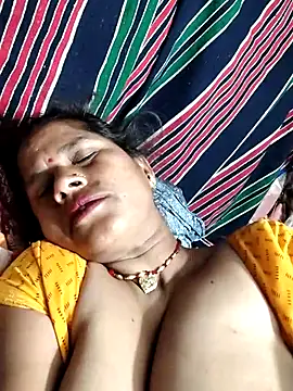 Snapshot of Hot_kiran4 chatting on April 12, 10:15 pm Hot kiran4 online show from April 12, 10:15 pm