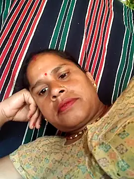 Snapshot of Hot_kiran4 chatting on April 21, 2:51 am Hot kiran4 online show from April 21, 2:51 am