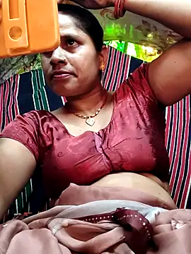 Snapshot of Hot_kiran4 chatting on April 23, 4:24 am Hot kiran4 online show from April 23, 4:24 am