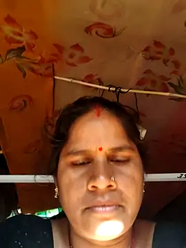 Snapshot of Hot_kiran4 chatting on May 8, 1:44 am Hot kiran4 online show from May 8, 1:44 am