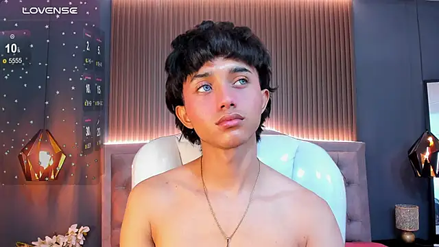 Noa 03 online show from February 11, 1:49 pm