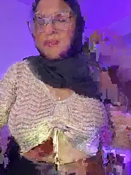 Snapshot of Amira-Awhada chatting on March 20, 10:03 pm Amira-Awhada online show from March 20, 10:03 pm