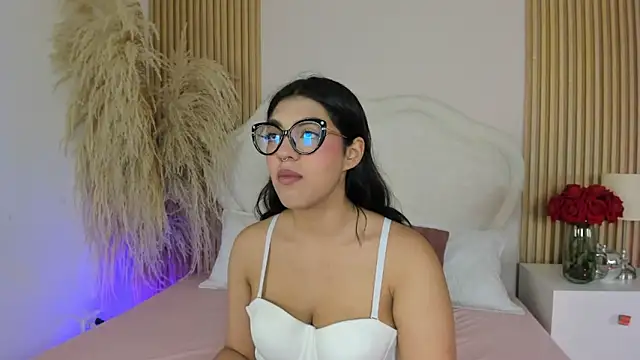 Snapshot of rebeca_taylor chatting on April 9, 3:17 am rebeca taylor online show from April 9, 3:17 am
