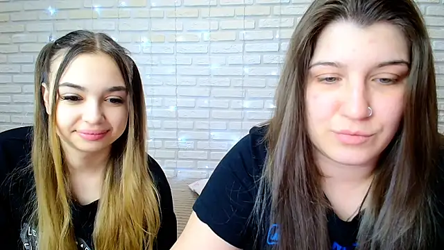 JullyMood online show from February 7, 12:53 pm