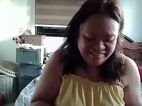 Snapshot of yummychubby29 chatting on March 9, 10:36 pm yummychubby29 online show from March 9, 10:36 pm