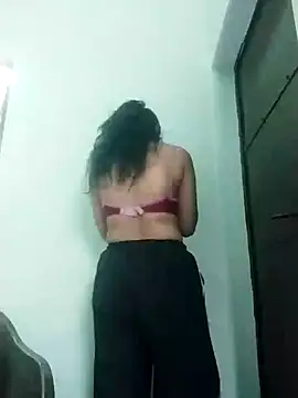 Snapshot of Kitti-Sharma chatting on March 31, 10:15 am Kitti-Sharma online show from March 31, 10:15 am