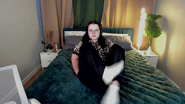 Kira G0ld online show from February 25, 1:04 am