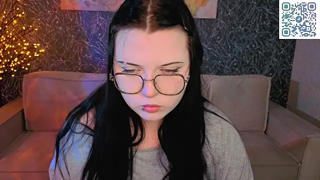 Kira G0ld online show from May 1, 12:59 am