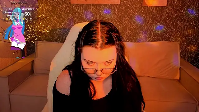 Kira G0ld online show from June 21, 5:04 pm