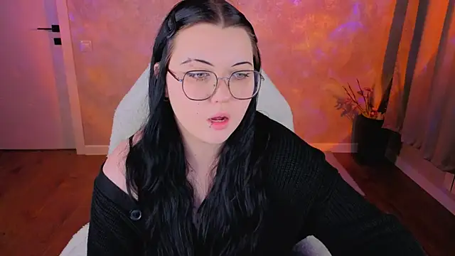 Kira G0ld online show from June 30, 5:14 pm