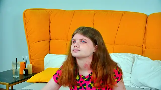 ChloeHalses online show from May 9, 5:07 pm