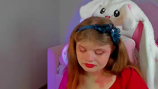 ChloeHalses online show from May 12, 5:04 am