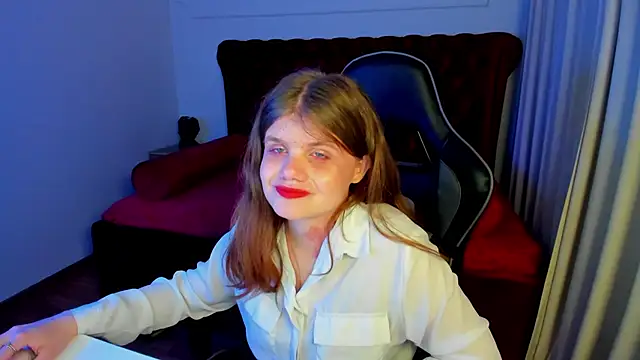 ChloeHalses online show from May 15, 5:09 pm
