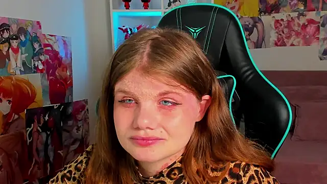 ChloeHalses online show from May 20, 5:08 pm