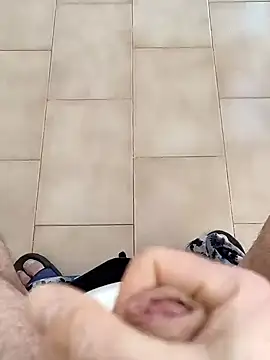 Snapshot of pericolo90 chatting on February 25, 7:07 am pericolo90 online show from February 25, 7:07 am