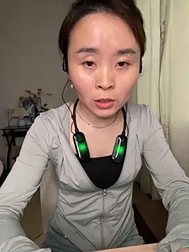 Snapshot of mm47865 chatting on April 8, 6:02 am mm47865 online show from April 8, 6:02 am