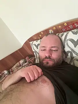 InstinctMention2 online show from February 4, 1:50 pm