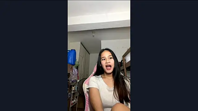 Snapshot of ArdathZmijewski chatting on February 13, 3:08 pm ArdathZmijewski online show from February 13, 3:08 pm