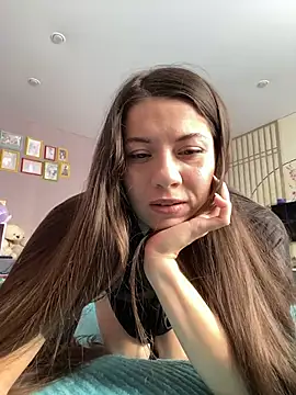 OnlyLeiLa online show from March 11, 6:30 am