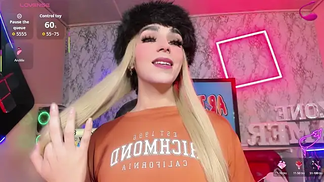 Maddye Fox online show from March 30, 7:15 pm