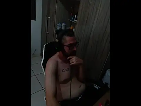 Redlovecouple online show from February 13, 2:02 pm