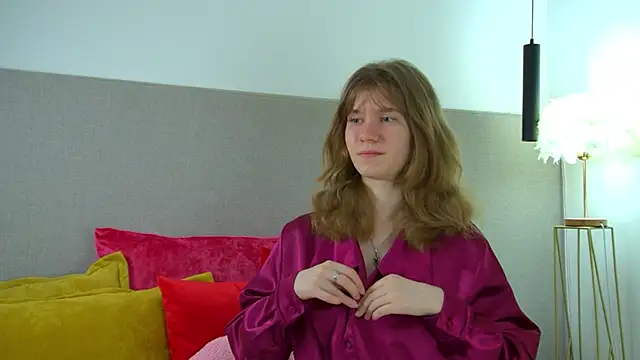 MilaMaelis online show from March 15, 6:19 am