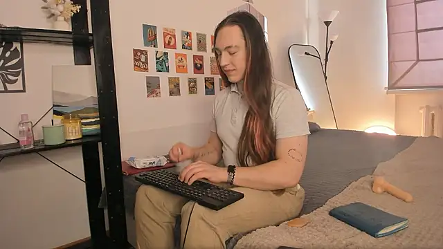 PastelFever online show from February 10, 12:20 pm