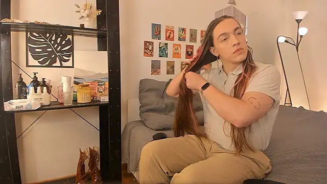 PastelFever online show from February 11, 12:10 pm