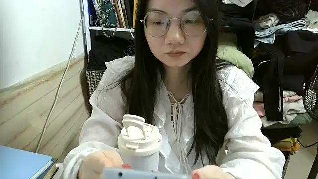 xiaoxiaowan11 online show from April 1, 12:06 pm