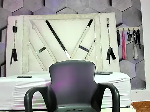 GoldenBoyM online show from May 1, 3:22 am