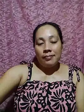 Snapshot of May_Bombs chatting on March 23, 11:58 am May Bombs online show from March 23, 11:58 am