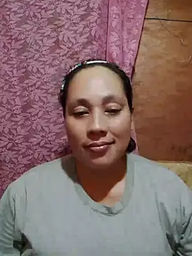 Snapshot of May_Bombs chatting on March 29, 6:24 am May Bombs online show from March 29, 6:24 am