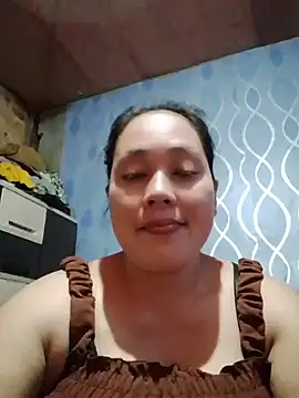 Snapshot of May_Bombs chatting on April 2, 9:07 am May Bombs online show from April 2, 9:07 am