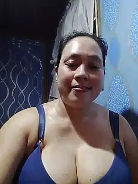 Snapshot of May_Bombs chatting on May 16, 8:33 am May Bombs online show from May 16, 8:33 am