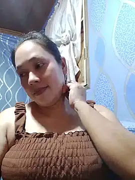 Snapshot of May_Bombs chatting on May 16, 2:49 pm May Bombs online show from May 16, 2:49 pm