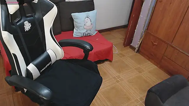 MeliisaRobers online show from May 19, 12:49 am