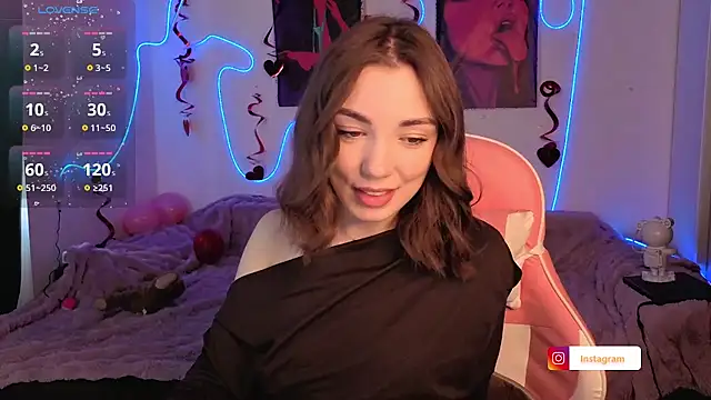 Adriennes online show from March 10, 2:11 pm