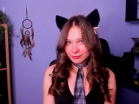 Snapshot of LanaLovely chatting on March 25, 7:36 am LanaLovely online show from March 25, 7:36 am